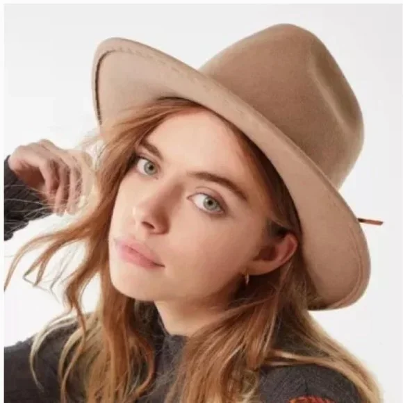 Urban Outfitters | Accessories | Uo Flat Brim Wool Felt  display picture 2